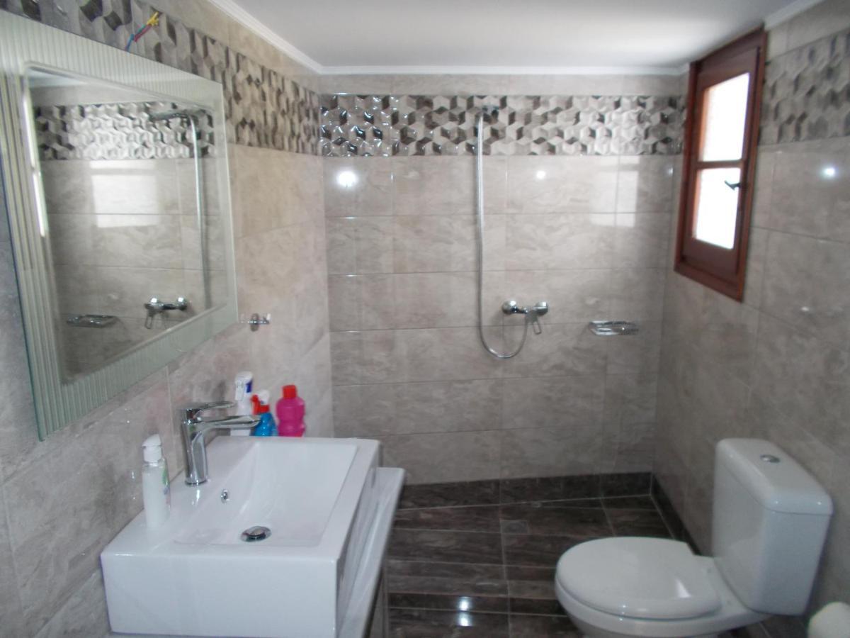 Sofirene Sea View Villa บาทซี ภายนอก รูปภาพ